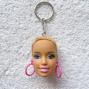 BARBIE HEAD KEYCHAIN💜